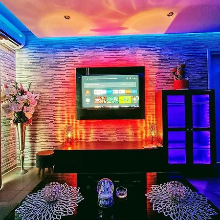 Hidden Lights Deluxe Apartment アヤナパ エクステリア 写真