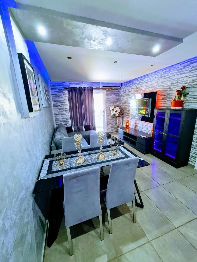 Hidden Lights Deluxe Apartment アヤナパ エクステリア 写真