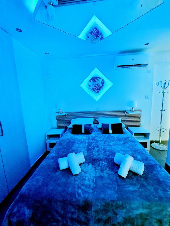 Hidden Lights Deluxe Apartment アヤナパ エクステリア 写真