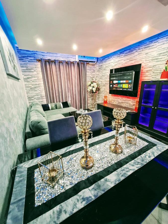 Hidden Lights Deluxe Apartment アヤナパ エクステリア 写真